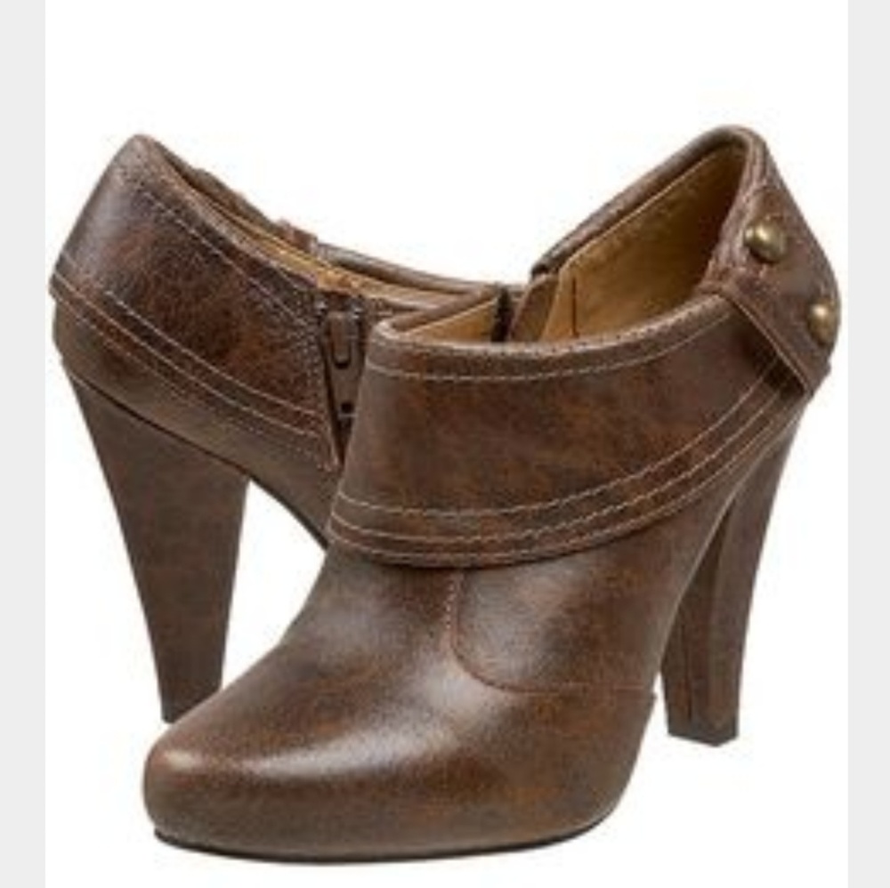 Brown leather ankle boots rubber sole - Picture 1 of 3