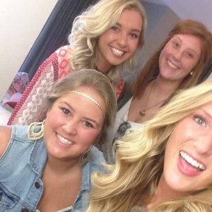 Meet your Posher, Caroline