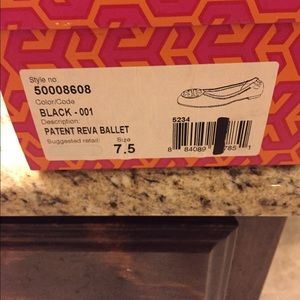 Tory Burch black patent Reva flat 71/2