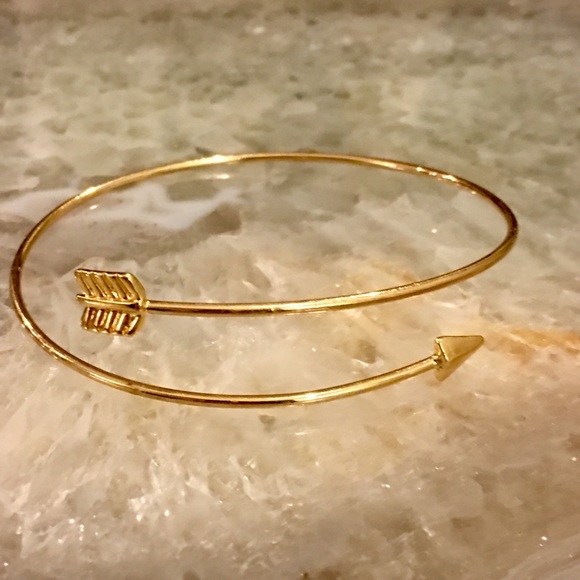Gold Arrow Stackable Bracelet Cuff Bangle - Picture 2 of 2