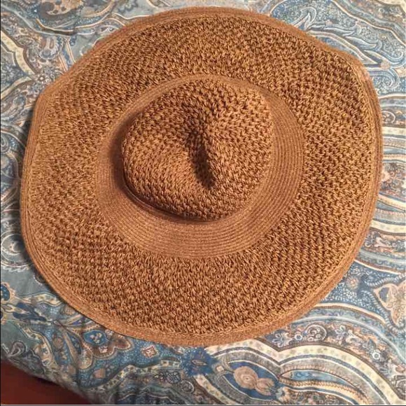 Floppy hat