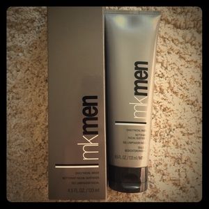 NWOT mkmen daily face wash