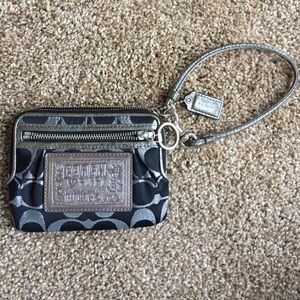 Coach Poppy Wrist Wallet