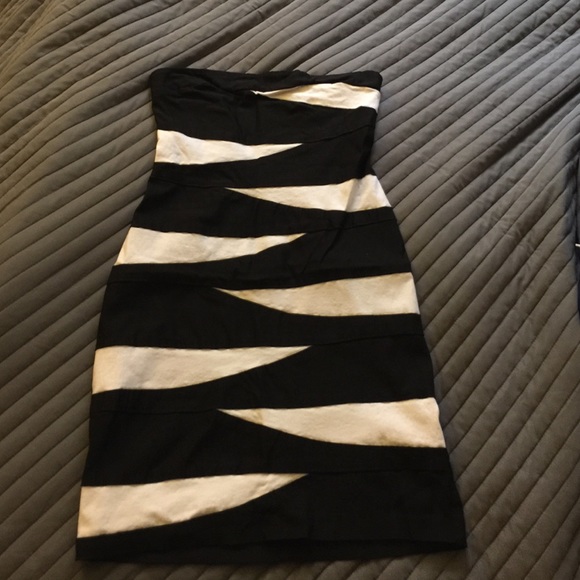 Black and white juniors strapless dress