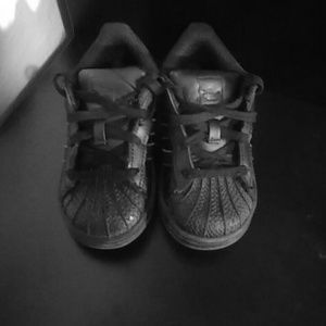 Black Adidas Shell Shoes