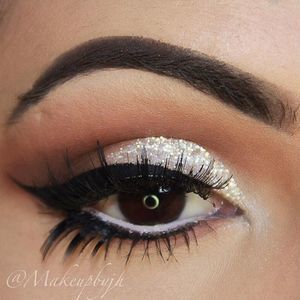 Meet your Posher, Cassandra