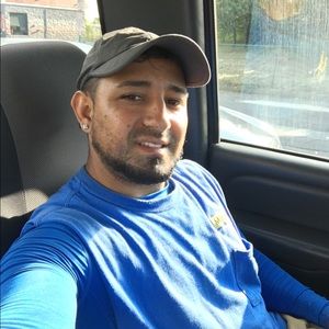 Meet your Posher, Carlos