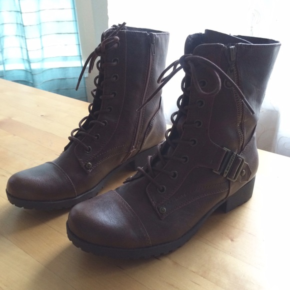 GUESS combat boots