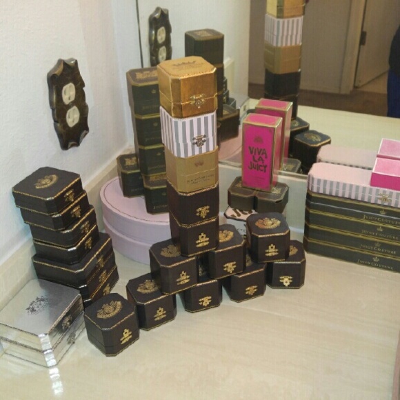 ISO of empty juicy couture boxes needed - Picture 4 of 4
