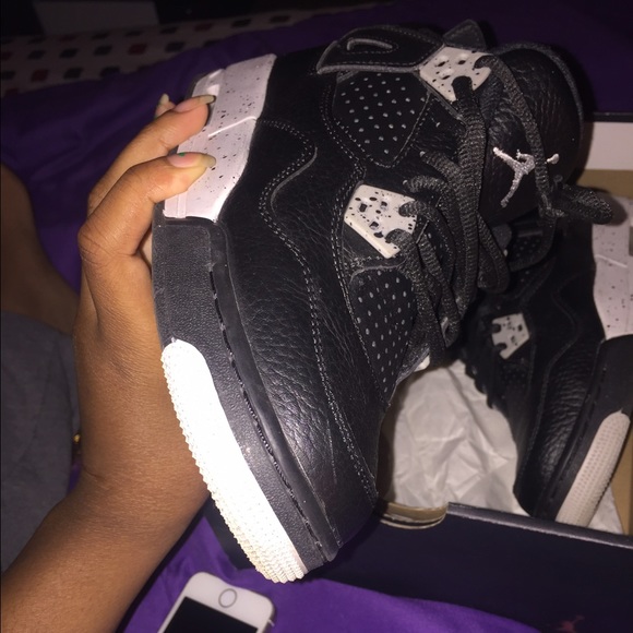 Retro 4 "Oreos" size 4y or and 6 in women's