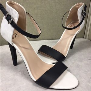 Heart in D Color Block Strappy Heel
