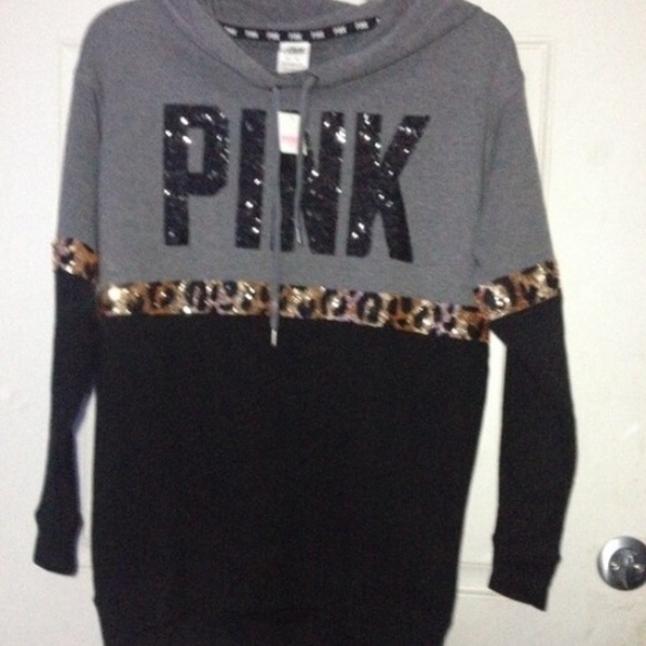 Bought online and wasn't so much my style - Picture 1 of 2