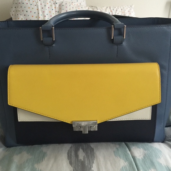 Tory Burch Handbags - Great condition come with tags
