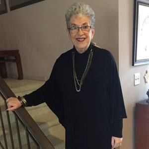 Meet your Posher, Lana