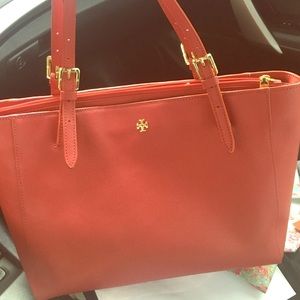 Tory burch tote purse