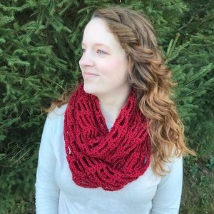 ❣️Burgundy Wide Infinity Crochet Scarf