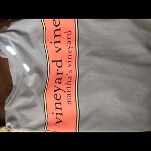 Vineyard vines t-shirt