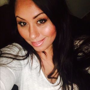 Meet your Posher, Monica