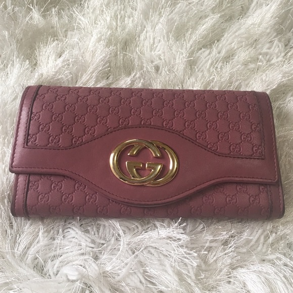 Gucci wallet in dusty pink