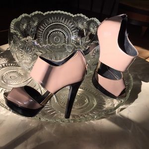 BCBG nude and black heels