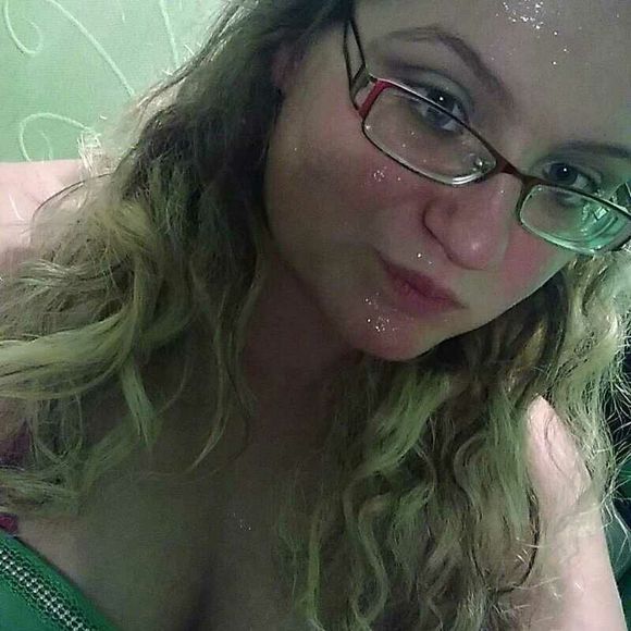 Meet your Posher, Chrissy - Picture 1 of 1