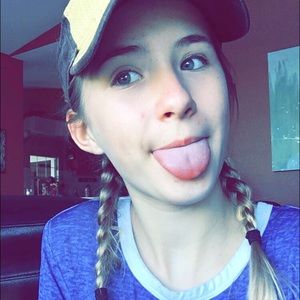 Meet your Posher, Ava