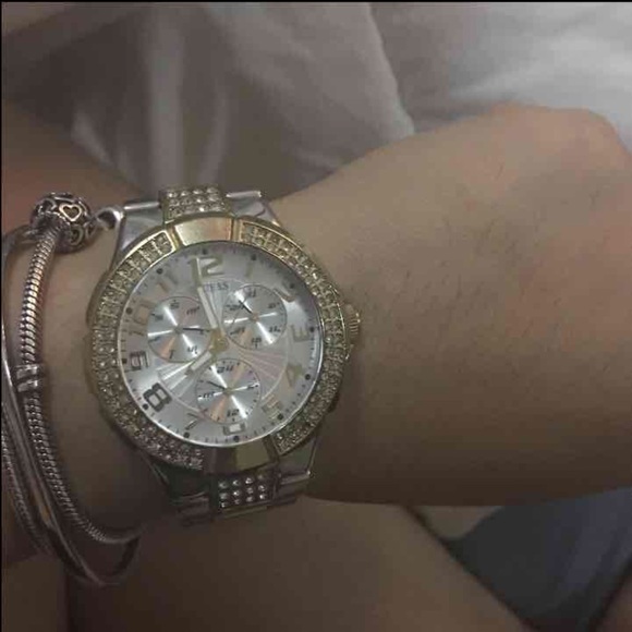 Women guess watch