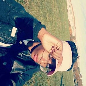 Meet your Posher, Sade