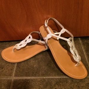 Silver sparkle thong sandal!