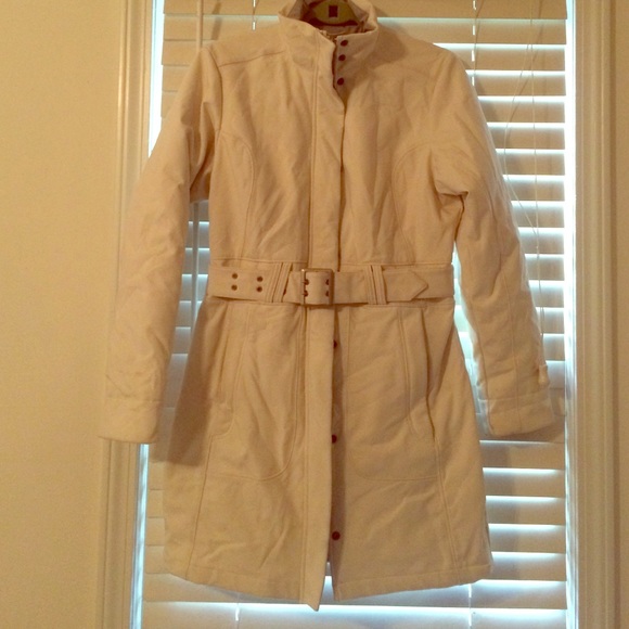 White Belted north face parka jacket