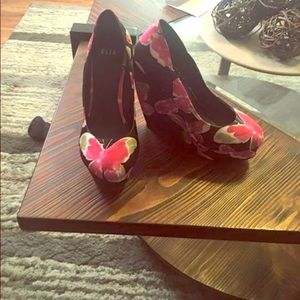 Butterfly wedge