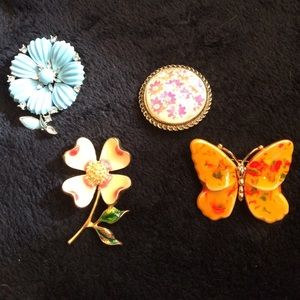 Beautiful Vintage brooch and scarf clip lot