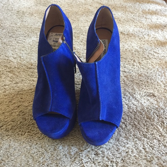 Blue Steve Madden open toed wedges, size8M