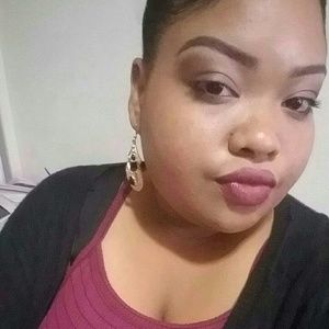 Meet your Posher, Antionette