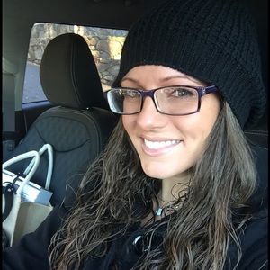 Meet your Posher, Katelyn