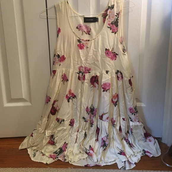 EUC Mink Pink Mini floral dress