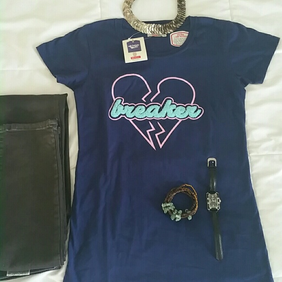 Nwt bench shirt