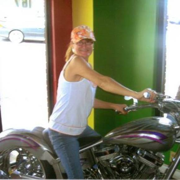 Meet your Posher, Debbie