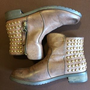 Stud Brown Boots