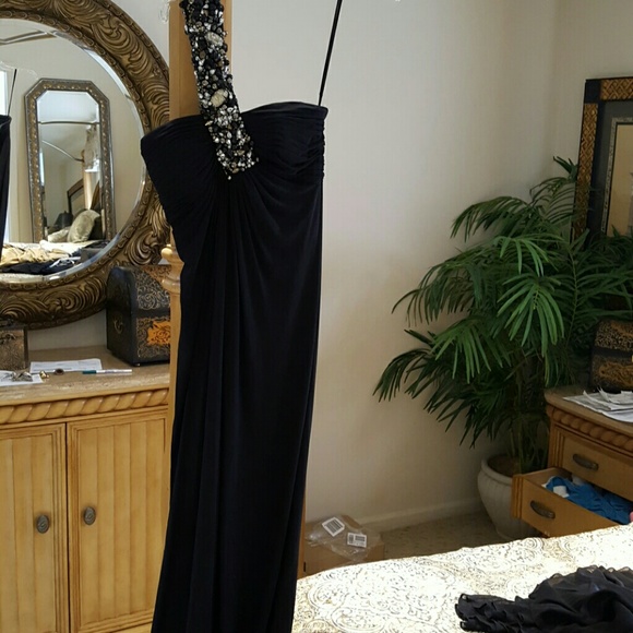 One shoulder