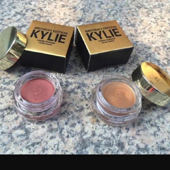 Beans new AUTHENTIC!! Kylie cream eyeshadow - Picture 3 of 4