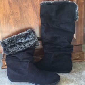 Report Shoes - EUC Report Snow Black Boots Report Shoes - EUC Report Snow Black Boots