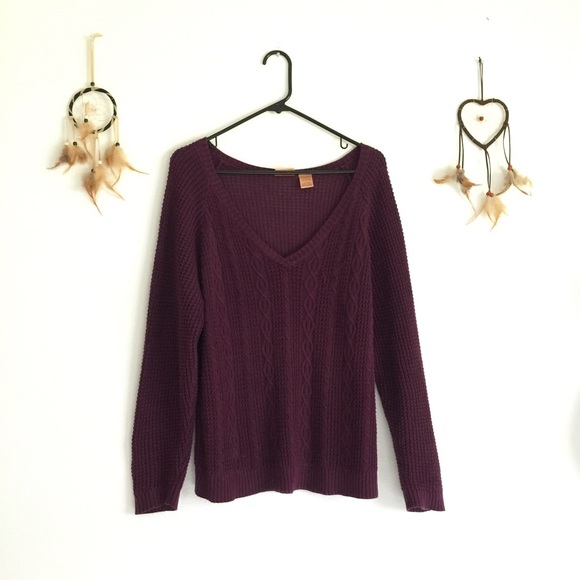 Vintage Maroon/Burgundy Knit Sweater