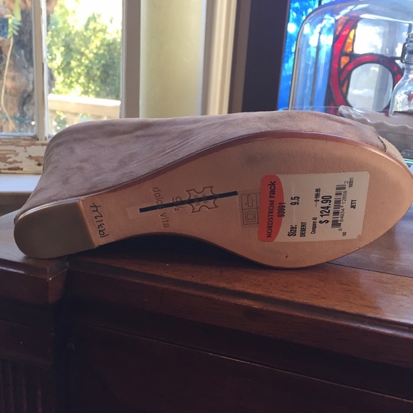 Dolce Vita platform booties - Picture 3 of 3