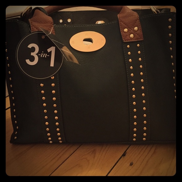 Wilsons Leather army green multi compartment purse