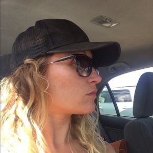 Meet your Posher, Tara