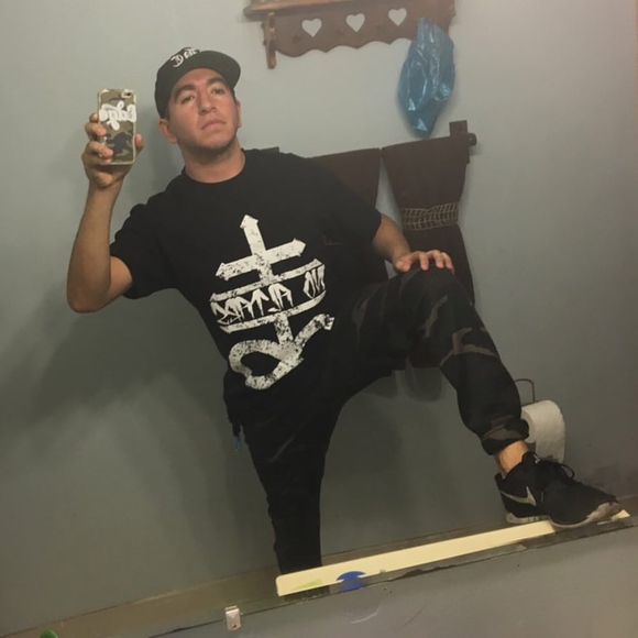 Meet your Posher, David - Picture 1 of 1