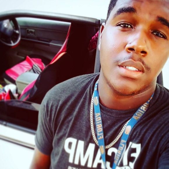 Meet your Posher, Thee darien