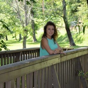 Meet your Posher, Hannah