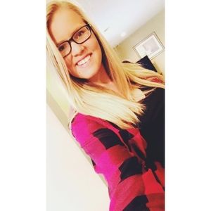 Meet your Posher, Kelsy